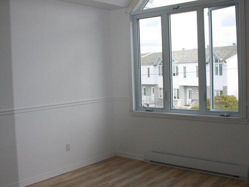 Master bedroom - 12336 Rue André-Michaux, Montréal (Rivière-Des-Prairies/Pointe-Aux-Trembles), QC 