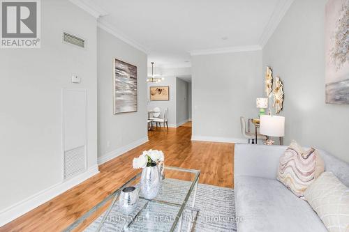 201 - 2 Clairtrell Road, Toronto (Willowdale East), ON - Indoor Photo Showing Living Room