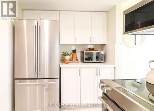 1201 - 1271 Walden Circle, Mississauga (Clarkson), ON - Indoor Photo Showing Kitchen