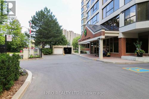 1201 - 1271 Walden Circle, Mississauga (Clarkson), ON - Outdoor