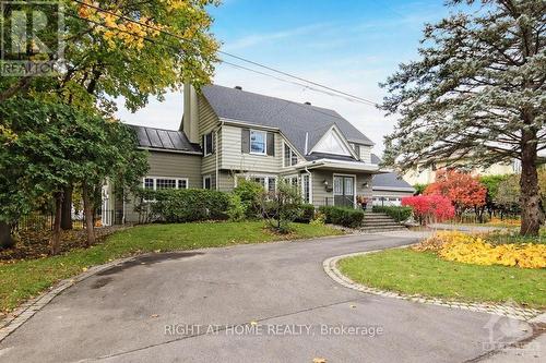 541 Montagu Place, Ottawa, ON - Outdoor With Facade