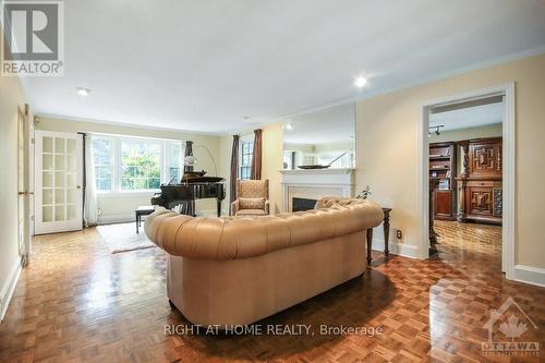 541 Montagu Place, Ottawa, ON - Indoor Photo Showing Living Room With Fireplace