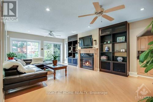 541 Montagu Place, Ottawa, ON - Indoor Photo Showing Living Room With Fireplace