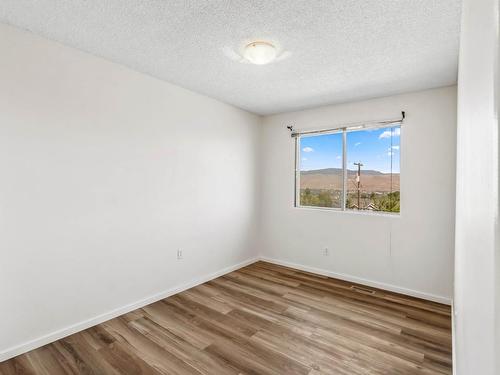 6-460 Dalgleish Drive, Kamloops, BC - Indoor Photo Showing Other Room