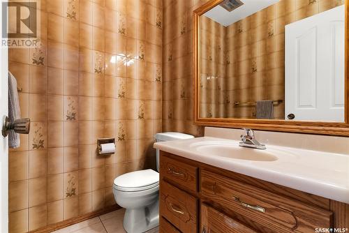 6 Wood Crescent, Regina, SK - Indoor Photo Showing Bathroom