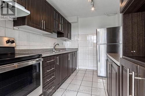 505 - 2121 Roche Court, Mississauga (Sheridan), ON - Indoor Photo Showing Kitchen