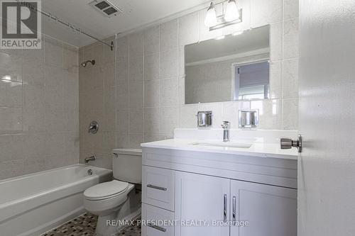 505 - 2121 Roche Court, Mississauga (Sheridan), ON - Indoor Photo Showing Bathroom