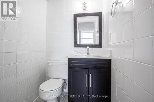 505 - 2121 Roche Court, Mississauga (Sheridan), ON - Indoor Photo Showing Bathroom