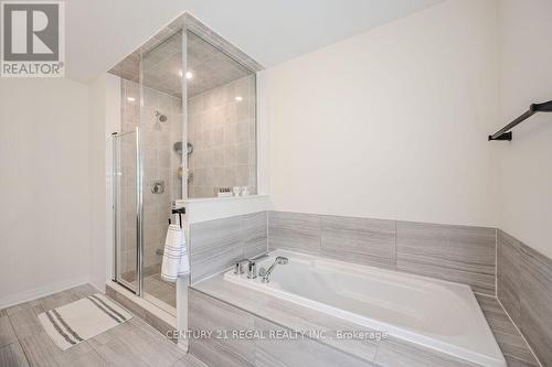 30 Rustic Oak Trail, North Dumfries, ON - Indoor Photo Showing Bathroom