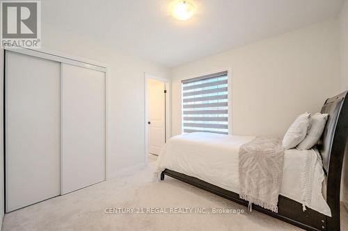 30 Rustic Oak Trail, North Dumfries, ON - Indoor Photo Showing Bedroom