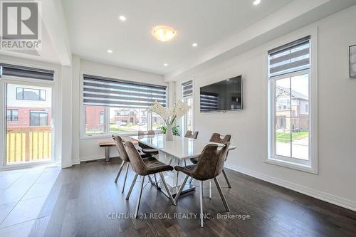 30 Rustic Oak Trail, North Dumfries, ON - Indoor Photo Showing Dining Room