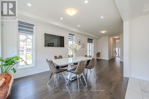 30 Rustic Oak Trail, North Dumfries, ON - Indoor Photo Showing Dining Room