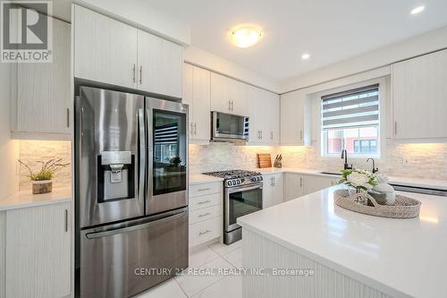 30 Rustic Oak Trail, North Dumfries, ON - Indoor Photo Showing Kitchen With Stainless Steel Kitchen With Upgraded Kitchen