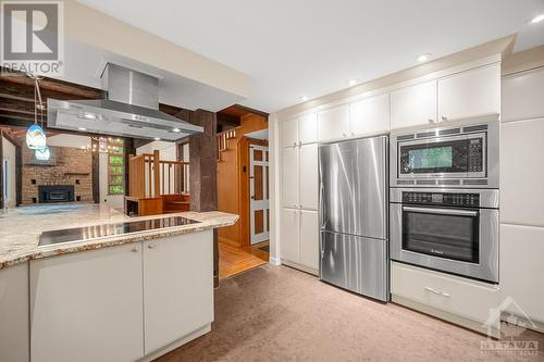 32 Ryeburn Drive, Ottawa, ON - Indoor Photo Showing Kitchen