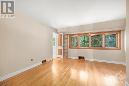 32 Ryeburn Drive, Ottawa, ON - Indoor Photo Showing Other Room