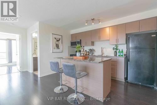 506 - 30 Herons Hill Way, Toronto (Henry Farm), ON - Indoor Photo Showing Kitchen