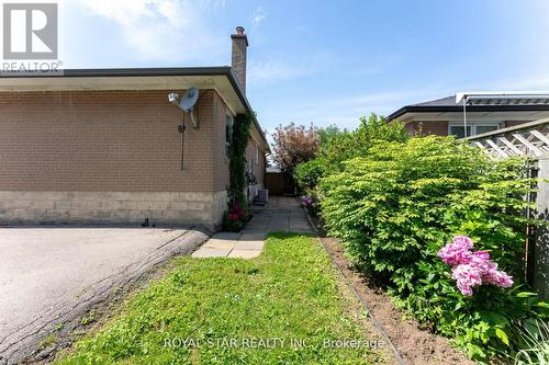 179 Wellesworth Drive, Toronto (Eringate-Centennial-West Deane), ON - Outdoor