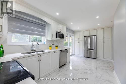 8 Bedford Crescent, Brampton (Avondale), ON - Indoor Photo Showing Kitchen With Double Sink