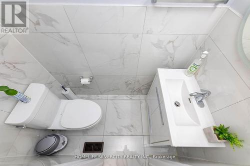 8 Bedford Crescent, Brampton (Avondale), ON - Indoor Photo Showing Bathroom