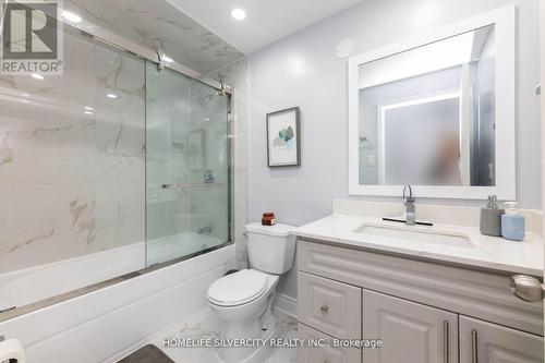 8 Bedford Crescent, Brampton (Avondale), ON - Indoor Photo Showing Bathroom