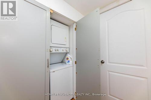 8 Bedford Crescent, Brampton (Avondale), ON - Indoor Photo Showing Laundry Room