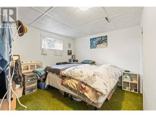 2002 36 Street, Vernon, BC - Indoor Photo Showing Bedroom