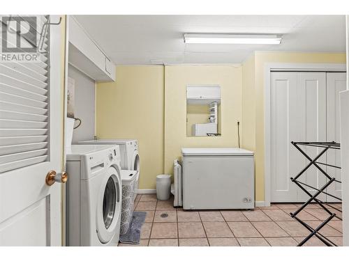 2002 36 Street, Vernon, BC - Indoor Photo Showing Laundry Room