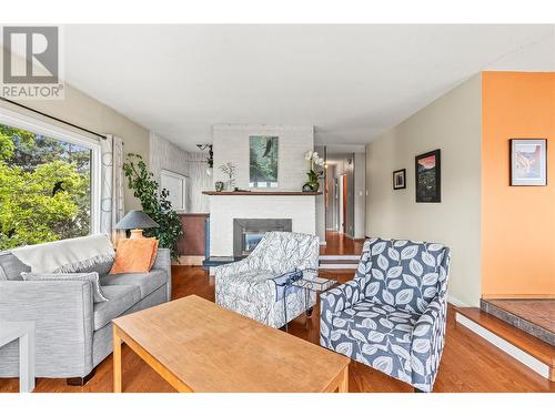 2002 36 Street, Vernon, BC - Indoor Photo Showing Living Room With Fireplace