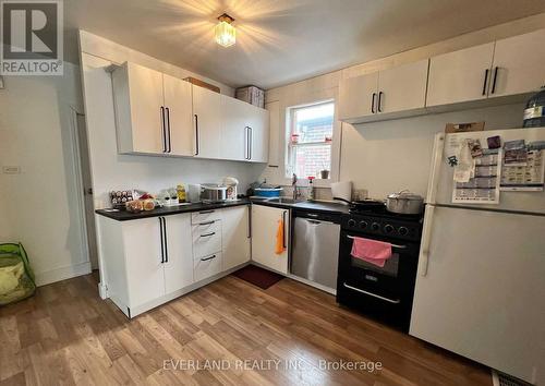 38 Ranee Avenue, Toronto (Englemount-Lawrence), ON - Indoor Photo Showing Kitchen