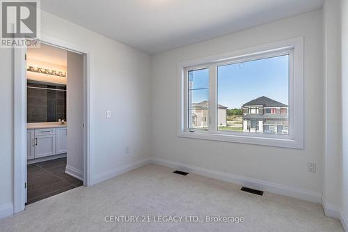 30 Union Boulevard, Wasaga Beach, ON - Indoor Photo Showing Other Room