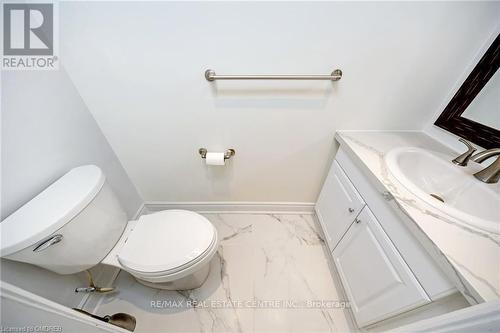 323 Kipling Avenue, Toronto (New Toronto), ON - Indoor Photo Showing Bathroom