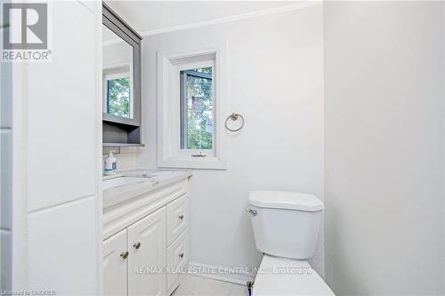 323 Kipling Avenue, Toronto (New Toronto), ON - Indoor Photo Showing Bathroom