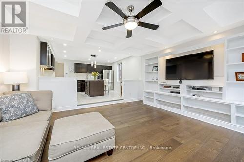 323 Kipling Avenue, Toronto (New Toronto), ON - Indoor Photo Showing Living Room