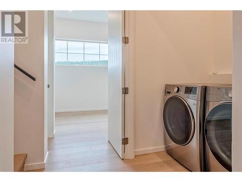 9961/9963 Purcell Drive, Vernon, BC - Indoor Photo Showing Laundry Room