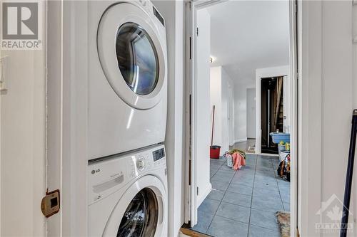 26 Lowrey Street, Ottawa, ON - Indoor Photo Showing Laundry Room