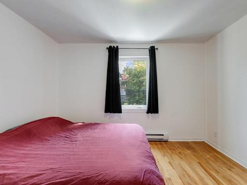 Chambre Ã  coucher principale - 2220 Rue Le Caron, Montréal (Le Sud-Ouest), QC - Indoor Photo Showing Bedroom