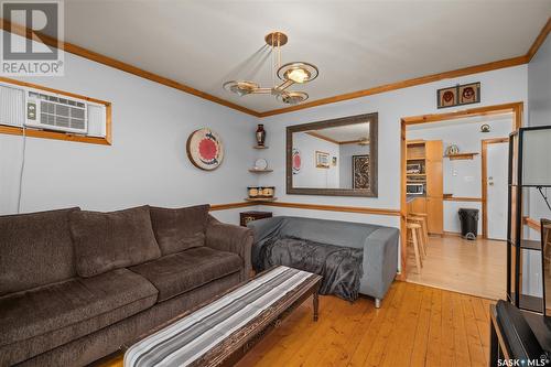 546 7Th Street E, Prince Albert, SK - Indoor Photo Showing Living Room