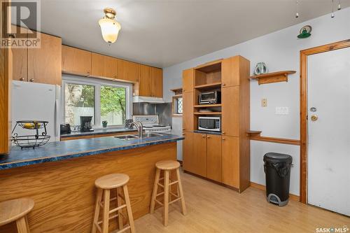 546 7Th Street E, Prince Albert, SK - Indoor Photo Showing Kitchen With Double Sink