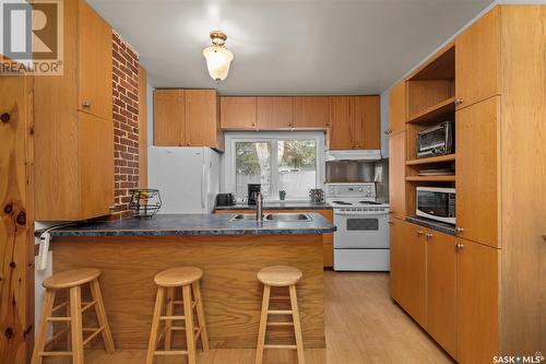 546 7Th Street E, Prince Albert, SK - Indoor Photo Showing Kitchen With Double Sink