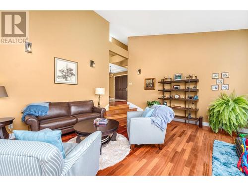 55 Kalamalka Lakeview Drive Unit# 6, Vernon, BC - Indoor Photo Showing Living Room