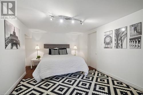 20 Craven Avenue, Burlington, ON - Indoor Photo Showing Bedroom