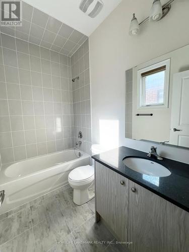 12 Carlinds Crescent, Whitchurch-Stouffville (Ballantrae), ON - Indoor Photo Showing Bathroom