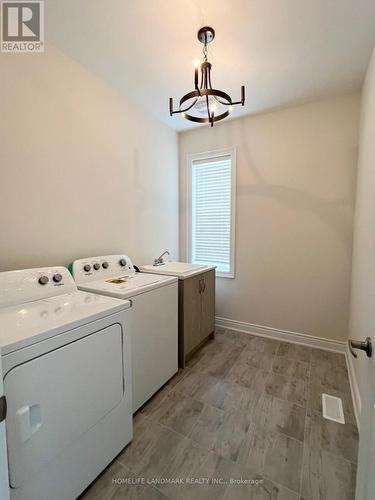 12 Carlinds Crescent, Whitchurch-Stouffville (Ballantrae), ON - Indoor Photo Showing Laundry Room