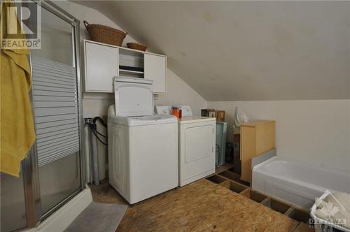 155 Beckwith Street N, Smiths Falls, ON - Indoor Photo Showing Laundry Room