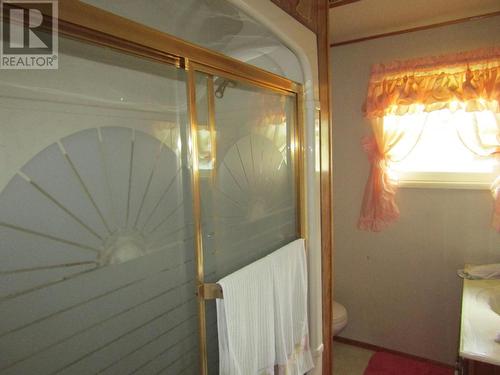 5300 Hillview Road, Grand Forks, BC - Indoor Photo Showing Bathroom