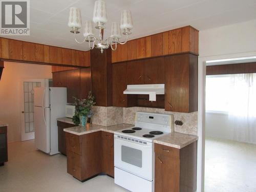 5300 Hillview Road, Grand Forks, BC - Indoor Photo Showing Kitchen