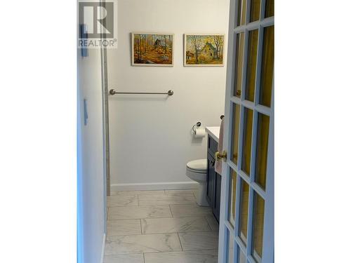 1616 68Th Avenue, Grand Forks, BC - Indoor Photo Showing Bathroom