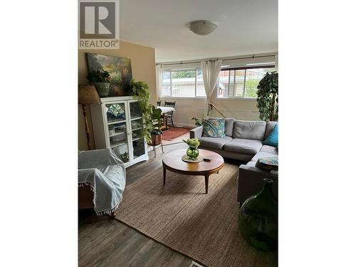 1616 68Th Avenue, Grand Forks, BC - Indoor Photo Showing Living Room