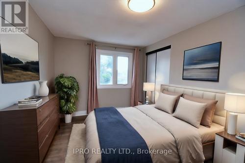 107 Spring Forest Square, Toronto (Agincourt South-Malvern West), ON - Indoor Photo Showing Bedroom