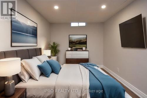 107 Spring Forest Square, Toronto (Agincourt South-Malvern West), ON - Indoor Photo Showing Bedroom